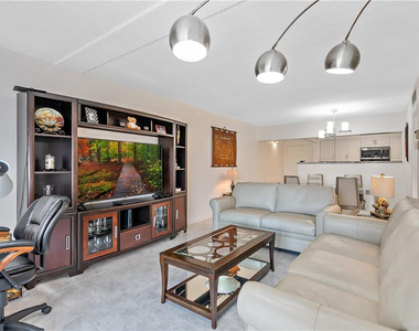 95 N Birch Road - Photo Thumbnail 16