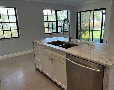 9015 W Sunrise Boulevard - Photo Thumbnail 5