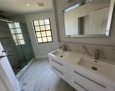 9015 W Sunrise Boulevard - Photo Thumbnail 16