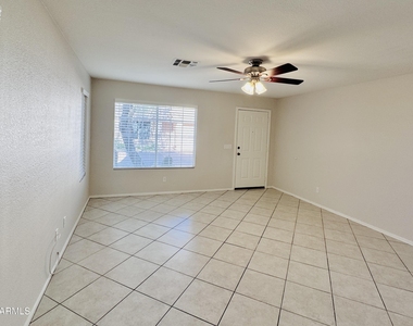 17606 N 17th Place - Photo Thumbnail 3