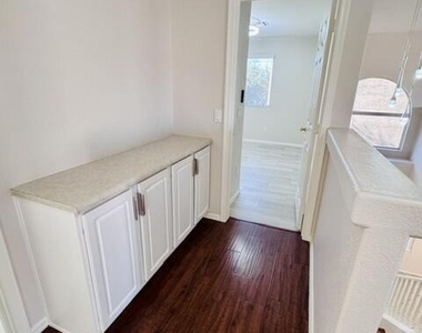 17606 N 17th Place - Photo Thumbnail 15
