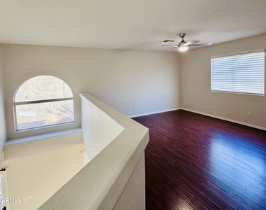 17606 N 17th Place - Photo Thumbnail 14
