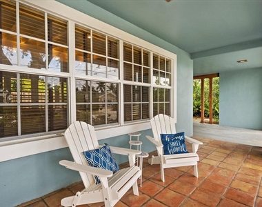 2201 N Lakeside Drive - Photo Thumbnail 2
