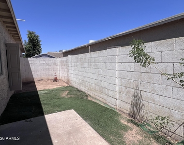 15601 N 27th Street - Photo Thumbnail 10