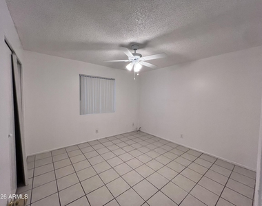 15601 N 27th Street - Photo Thumbnail 6