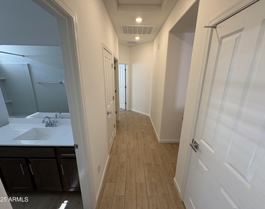 13248 W Hackamore Drive - Photo Thumbnail 19