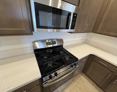 13248 W Hackamore Drive - Photo Thumbnail 7