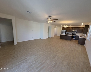 13248 W Hackamore Drive - Photo Thumbnail 9