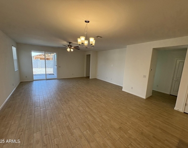 13248 W Hackamore Drive - Photo Thumbnail 10
