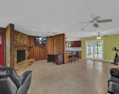 725 Sw 4th Ave Avenue Sw - Photo Thumbnail 3