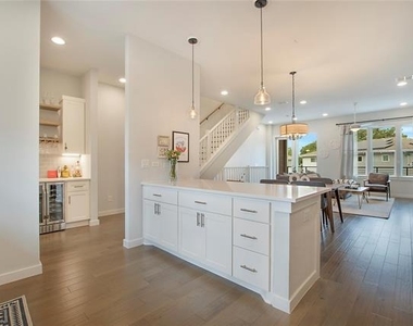 9060 Corsair Place - Photo Thumbnail 9