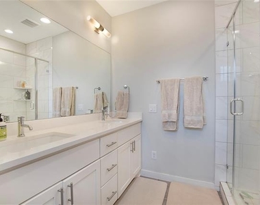 9060 Corsair Place - Photo Thumbnail 14