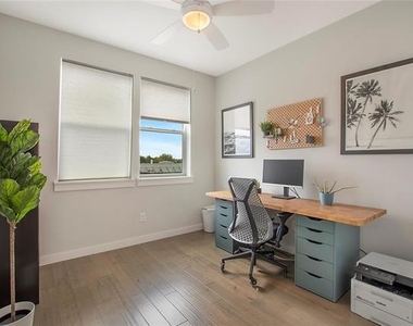 9060 Corsair Place - Photo Thumbnail 16