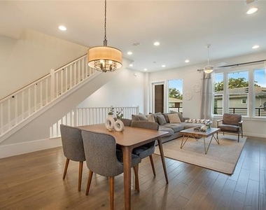 9060 Corsair Place - Photo Thumbnail 4