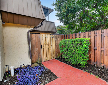 3502 Gardens E Drive - Photo Thumbnail 1