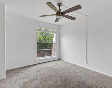 3502 Gardens E Drive - Photo Thumbnail 57