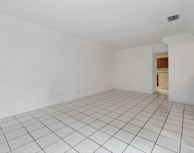 3502 Gardens E Drive - Photo Thumbnail 11