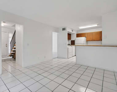 3502 Gardens E Drive - Photo Thumbnail 12