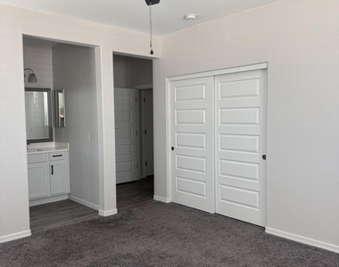 25202 N 142nd Drive - Photo Thumbnail 30