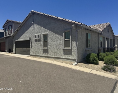 25202 N 142nd Drive - Photo Thumbnail 6
