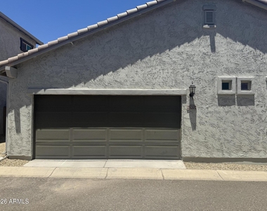 25202 N 142nd Drive - Photo Thumbnail 7