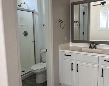 25202 N 142nd Drive - Photo Thumbnail 33