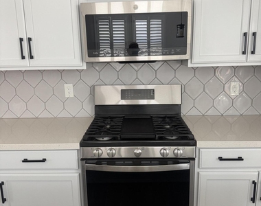 25202 N 142nd Drive - Photo Thumbnail 17