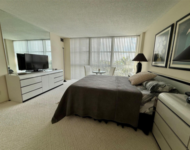 2841 N Ocean Boulevard - Photo Thumbnail 10