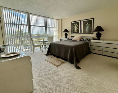 2841 N Ocean Boulevard - Photo Thumbnail 9