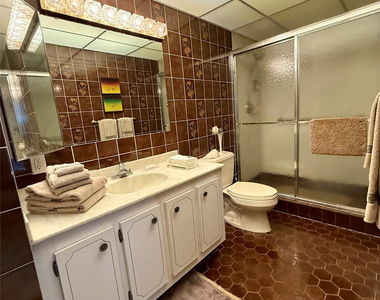 2841 N Ocean Boulevard - Photo Thumbnail 13