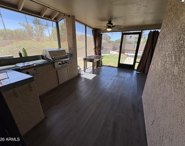 7035 W Morrow Drive - Photo Thumbnail 14