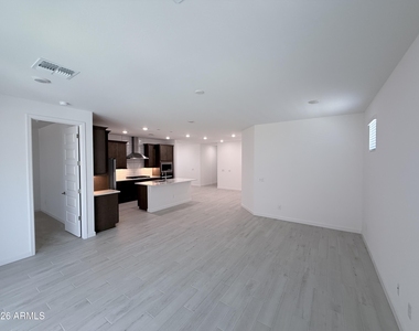 6964 W Buckhorn Trail - Photo Thumbnail 12