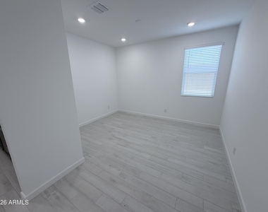 6964 W Buckhorn Trail - Photo Thumbnail 9