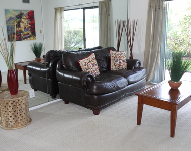 11477 Nw 39th Court - Photo Thumbnail 3