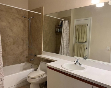 660 Cypress Club Way - Photo Thumbnail 7