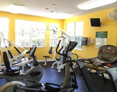 660 Cypress Club Way - Photo Thumbnail 12