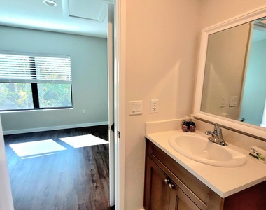 11810 Se Dixie Highway - Photo Thumbnail 4