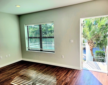 11810 Se Dixie Highway - Photo Thumbnail 2