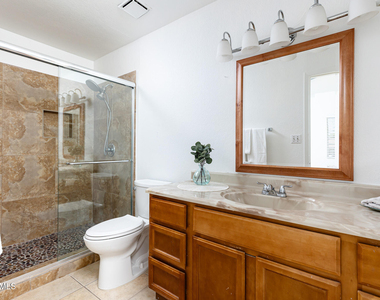 11333 N 92nd Street - Photo Thumbnail 12