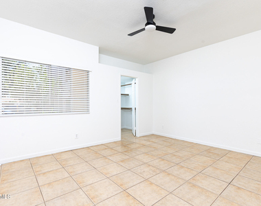 11333 N 92nd Street - Photo Thumbnail 10