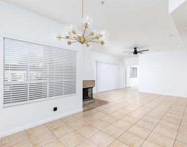 11333 N 92nd Street - Photo Thumbnail 2