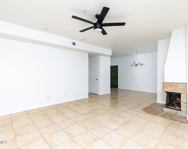 11333 N 92nd Street - Photo Thumbnail 5