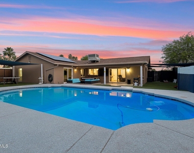 14423 N 51st Street - Photo Thumbnail 46