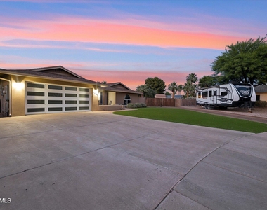 14423 N 51st Street - Photo Thumbnail 40