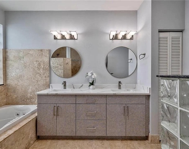 5989 Nw 74th Street - Photo Thumbnail 17