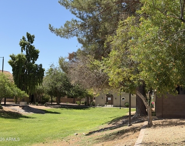 921 W University Drive - Photo Thumbnail 17