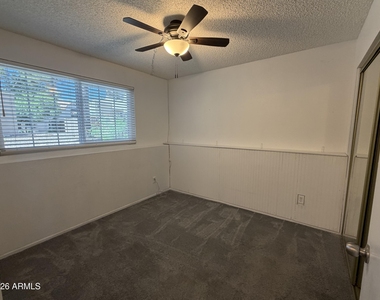 921 W University Drive - Photo Thumbnail 10