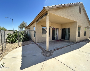 17218 W Country Gables Drive - Photo Thumbnail 25