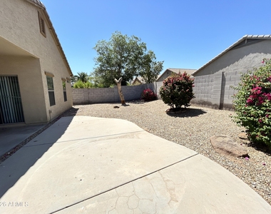 17218 W Country Gables Drive - Photo Thumbnail 23