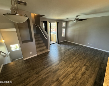 123 N Washington Street - Photo Thumbnail 5